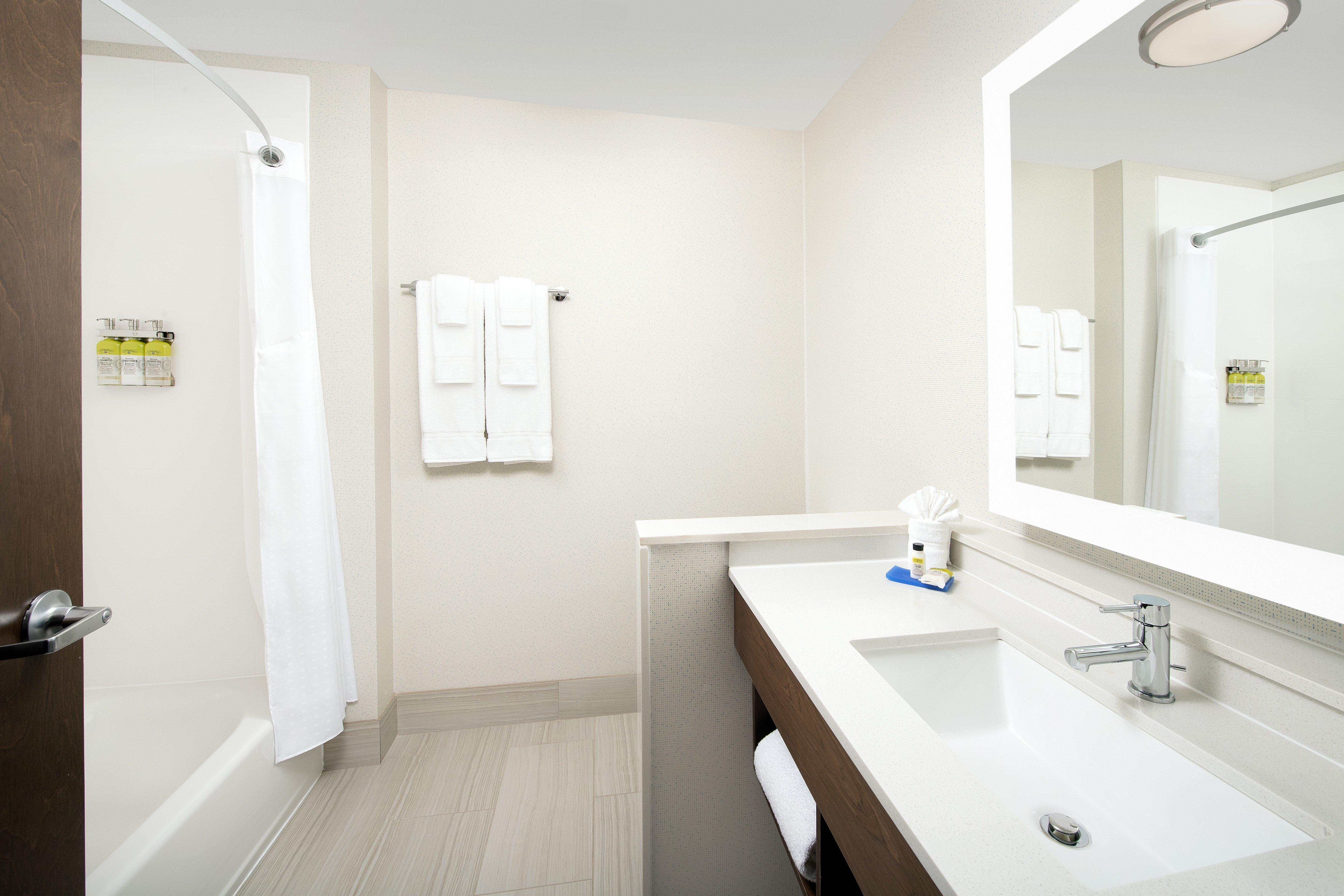 Holiday Inn Express & Suites - North Brunswick By Ihg Екстер'єр фото